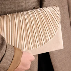 Manfield Beige clutch met gouden glitters^ Clutches