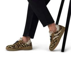 Manfield Beige leopard sneakers met ponytail^DAMES Sneakers
