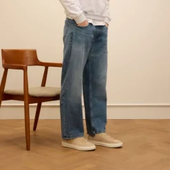 Manfield Beige nubuck sneakers met grijze details^Heren Sneakers