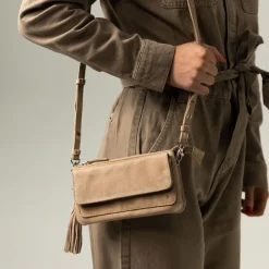 Manfield Beige suède clutch^ Clutches