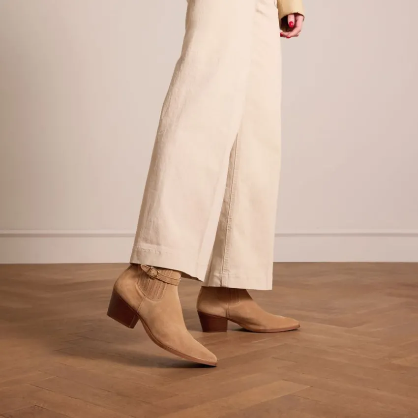 Manfield Beige suède enkellaarsjes met hak^DAMES Enkellaarsjes