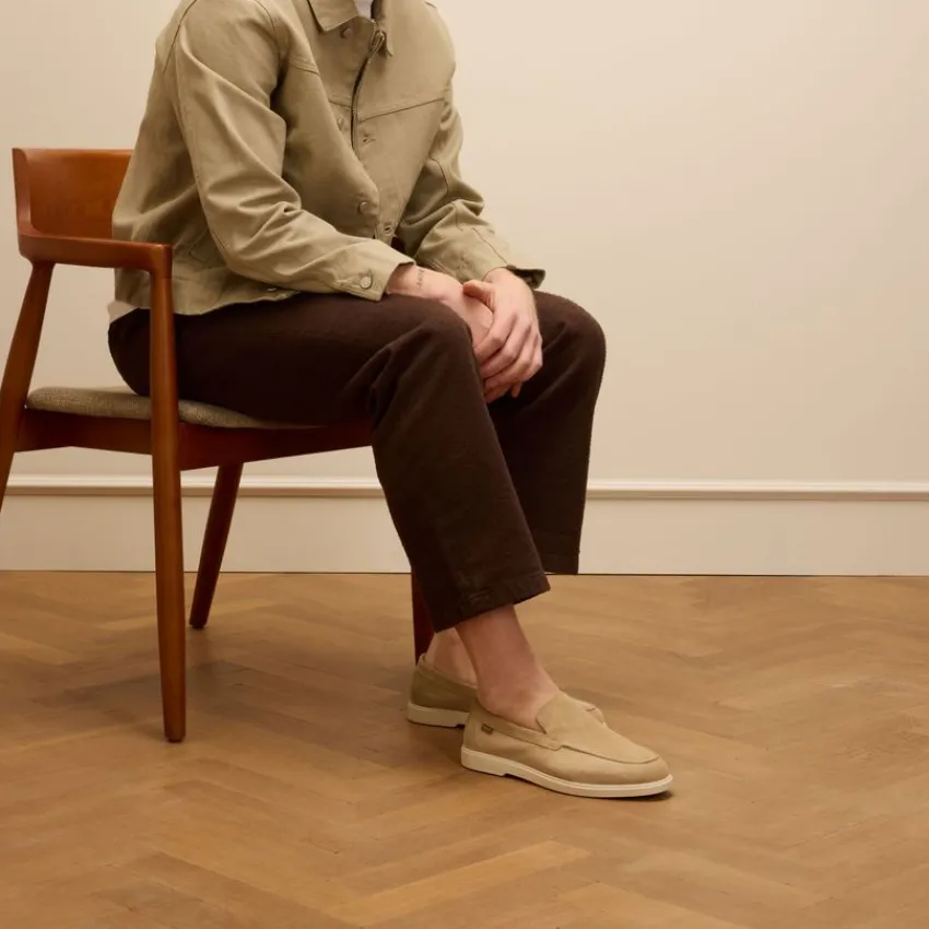 Manfield Beige suède loafers^Heren Loafers