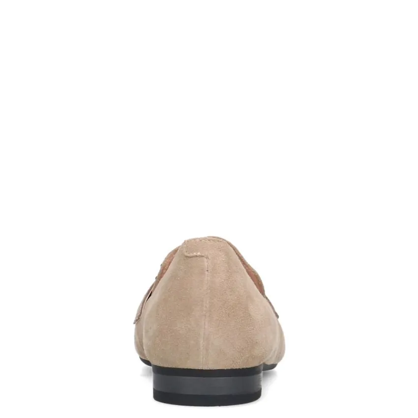 Manfield Beige suède loafers met goudkleurige studs^DAMES Loafers