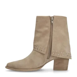 Manfield Beige suède overslaglaars met studs^DAMES Laarzen|Enkellaarsjes