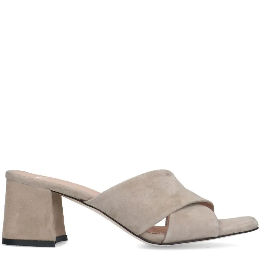 Manfield Beige suède sandalen met hak^DAMES Sandalen