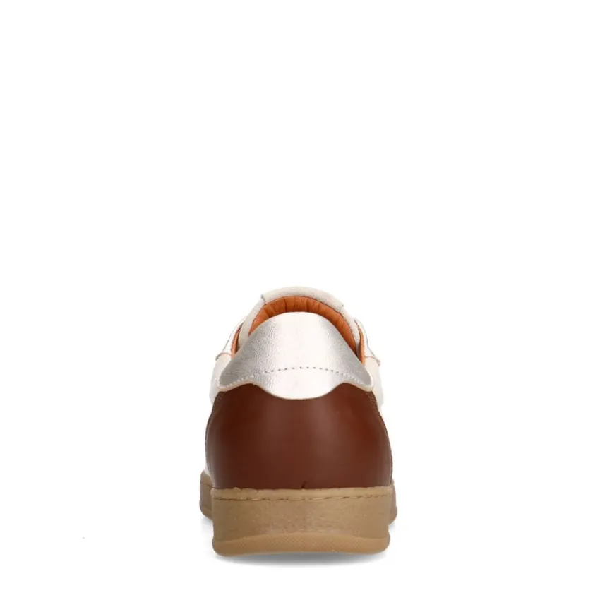 Manfield Beige suède sneakers met cow details^DAMES Sneakers