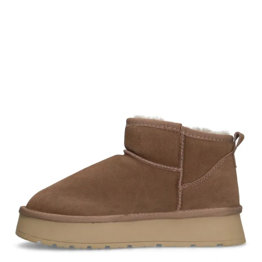 Manfield Beige suède snowboots^DAMES Enkellaarsjes