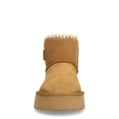 Manfield Beige suède snowboots met wol^DAMES Enkellaarsjes