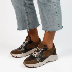 Manfield Bruine leren sneakers met details^DAMES Sneakers