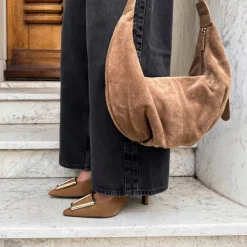 Manfield Bruine suède schoudertas^ Schoudertassen