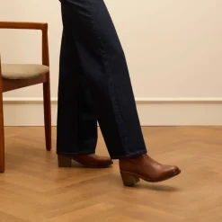 Manfield Cognac leren enkellaarsjes met hak^DAMES Enkellaarsjes