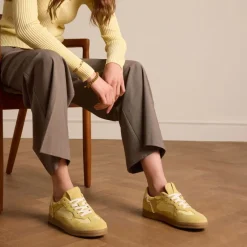 Manfield Gele sneakers met kant^DAMES Sneakers