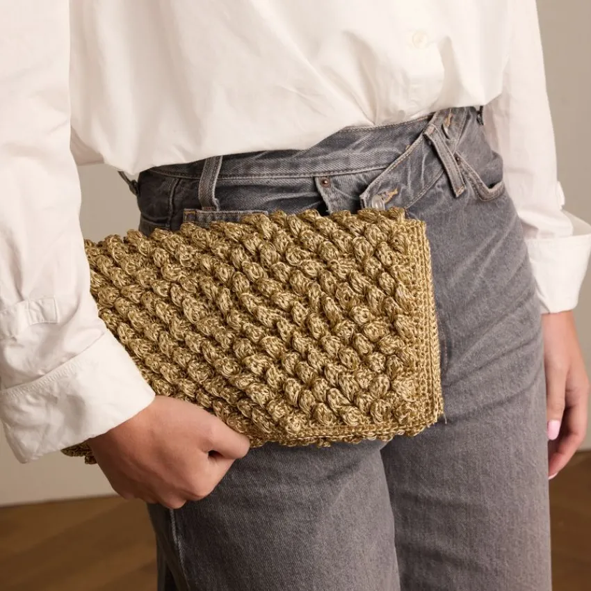 Manfield Gouden clutch met gebreide details^ Clutches