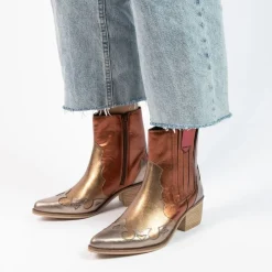 Manfield Gouden metallic leren cowboy laarzen^DAMES Enkellaarsjes