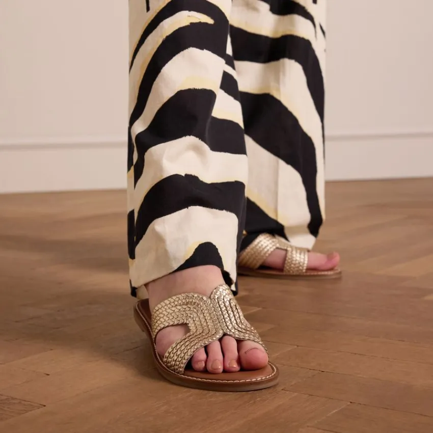 Manfield Goudkleurige leren slippers^DAMES Slippers