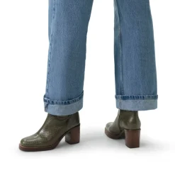 Manfield Groene leren enkellaarsjes met crocoprint^DAMES Enkellaarsjes