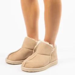 Manfield Hoge beige pantoffels met wollen voering^DAMES Pantoffels