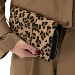 Manfield Leopard leren clutch^ Clutches