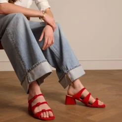 Manfield Rode suède sandalen met hak en gespjes^DAMES Sandalen