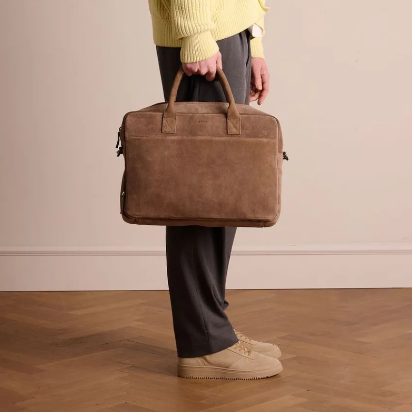 Manfield Taupe suède laptoptas 18.5 inch^ Laptoptassen