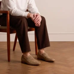 Manfield Taupe suède loafers^Heren Loafers