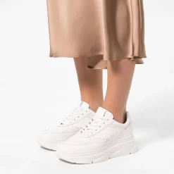 Manfield Witte leren sneakers^DAMES Sneakers