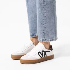 Manfield Witte leren sneakers met zwarte details^DAMES Sneakers