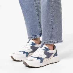 Manfield Witte leren sneakers met blauwe details^DAMES Sneakers