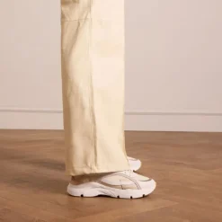 Manfield Witte leren sneakers met stoffen details^DAMES Sneakers