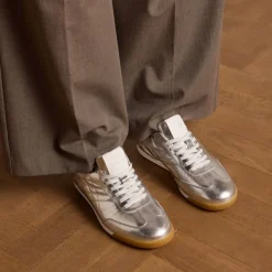 Manfield Zilveren leren metallic sneakers^DAMES Sneakers