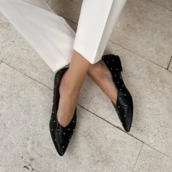 Manfield Zwarte leren ballerina's met studs^DAMES Loafers
