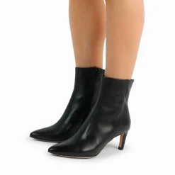 Manfield Zwarte leren enkellaarsjes met hak^DAMES Enkellaarsjes