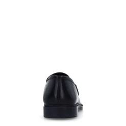 Manfield Zwarte leren loafers met goudkleurig detail^DAMES Loafers