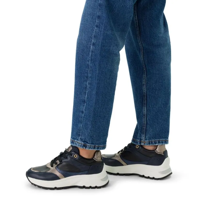 Manfield Zwarte leren sneakers met gouden details^DAMES Sneakers