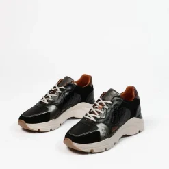 Manfield Zwarte leren sneakers met suède details^DAMES Sneakers
