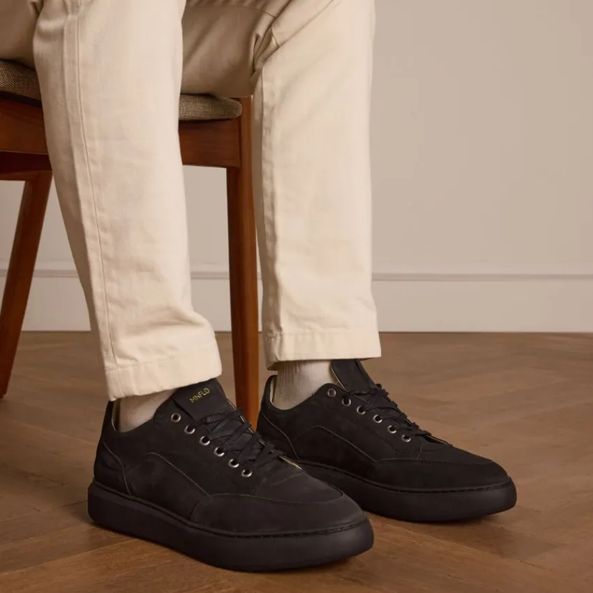 Manfield Zwarte nubuck sneakers^Heren Sneakers