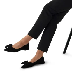 Manfield Zwarte suède loafers met strik^DAMES Loafers