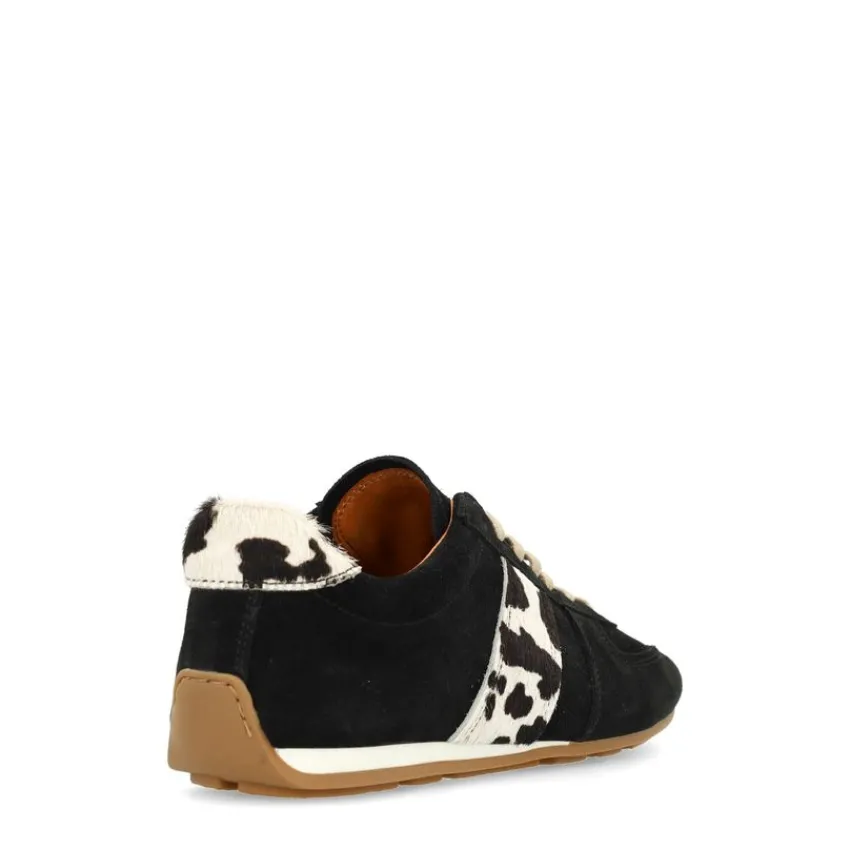 Manfield Zwarte suède sneakers met cow print detail^DAMES Sneakers